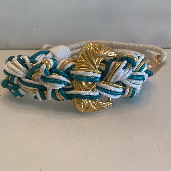 Turquoise white and gold rope belt knot design with stretch gold tone hardware - Picture 1 of 12